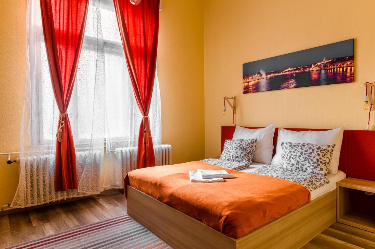Goodmo House Hostel Budapest Ngoại thất bức ảnh